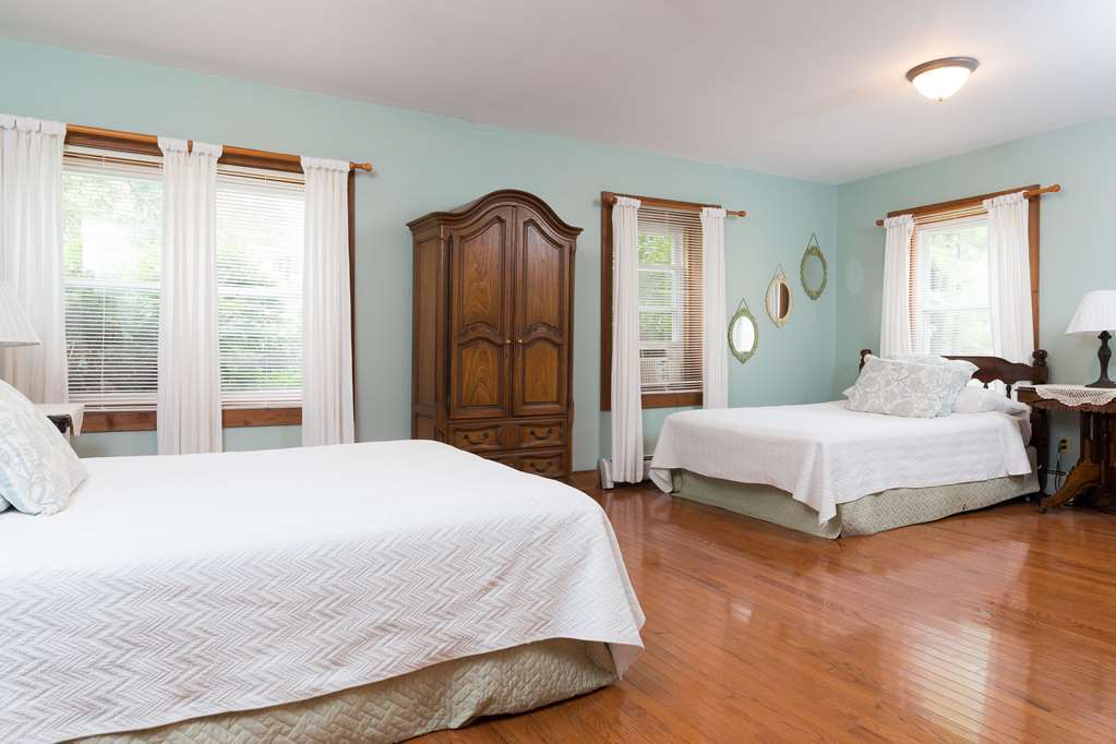 Seven Hills Inn Ленокс Номер фото