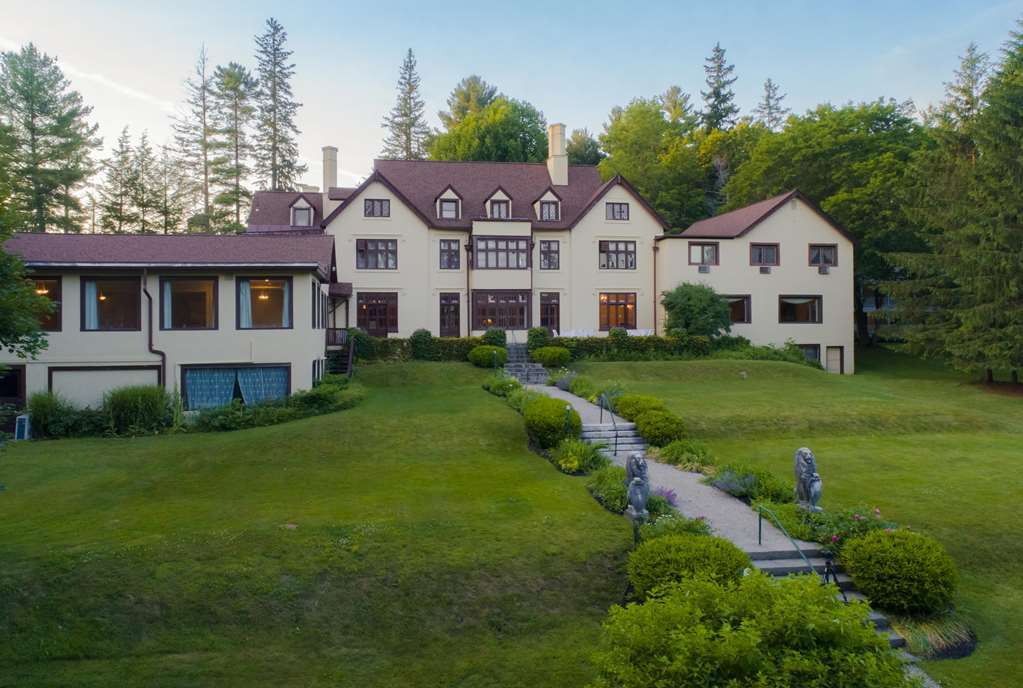 Seven Hills Inn Ленокс Экстерьер фото
