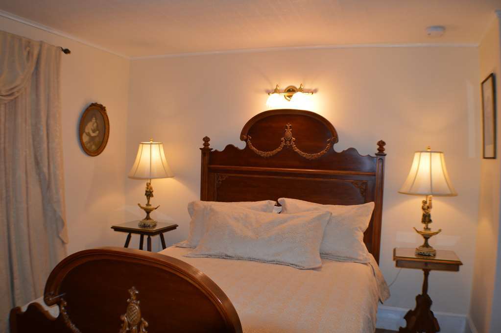 Seven Hills Inn Ленокс Номер фото