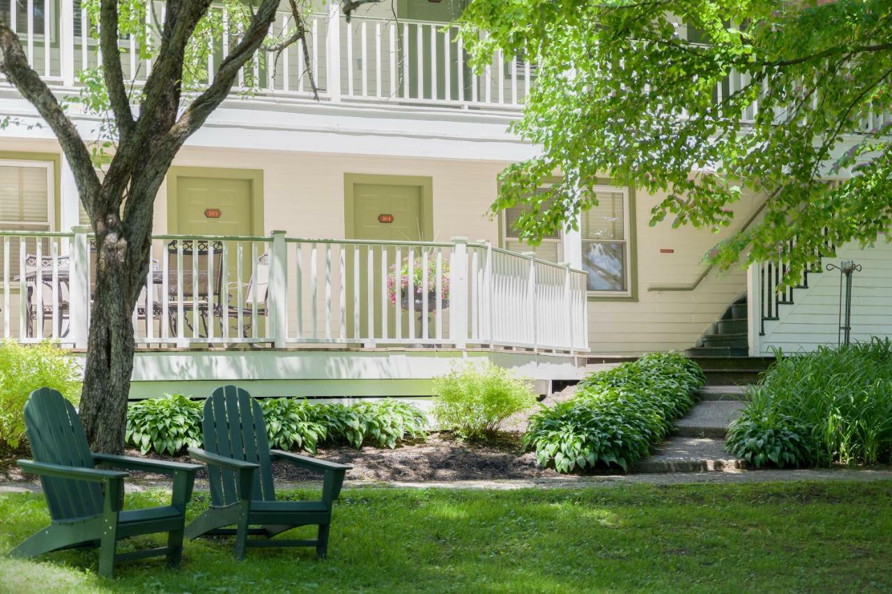 Seven Hills Inn Ленокс Экстерьер фото